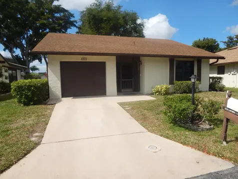 6229 Lakemont Circle Greenacres FL 33463