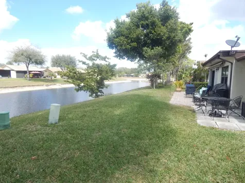6229 Lakemont Circle Greenacres FL 33463