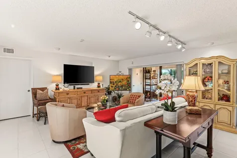 7 Stratford Drive Boynton Beach FL 33436