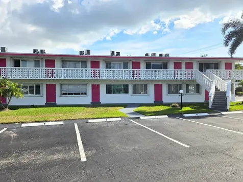 2180 Lake Osborne Drive Lake Worth Beach FL 33461