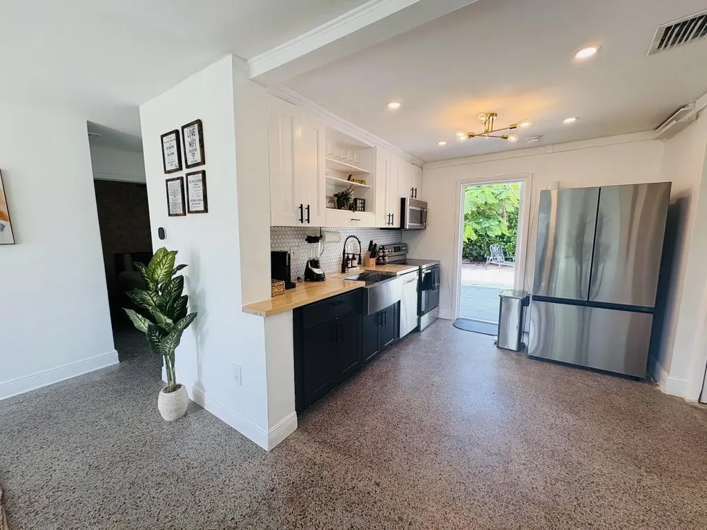 2711 Ne 11th Terrace Pompano Beach FL 33064