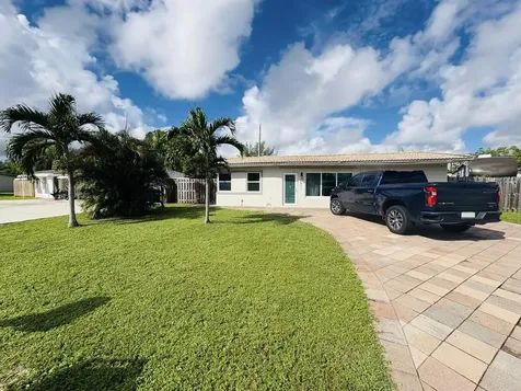 2711 Ne 11th Terrace Pompano Beach FL 33064