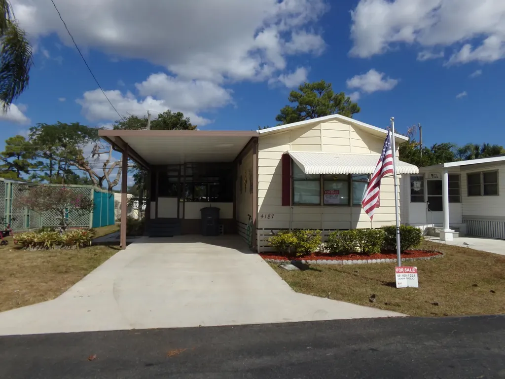 4187 S 88th Court Boynton Beach FL 33436