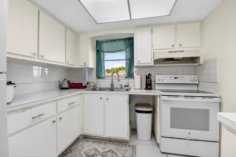 2593 W Dudley Drive West Palm Beach FL 33415