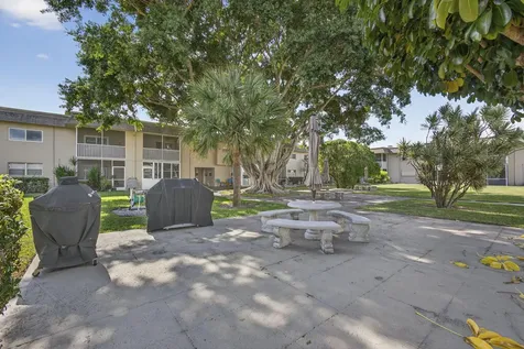 116 Oxford 200 West Palm Beach FL 33417