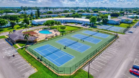 116 Oxford 200 West Palm Beach FL 33417
