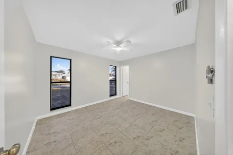 2202 Se Glover Street Port Saint Lucie FL 34984