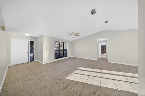 2202 Se Glover Street Port Saint Lucie FL 34984
