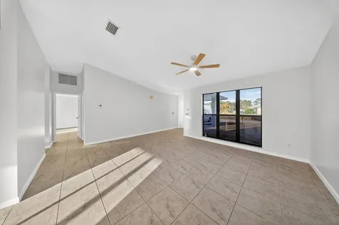 2202 Se Glover Street Port Saint Lucie FL 34984