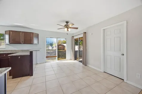402 Sw Eastport Circle Port Saint Lucie FL 34953