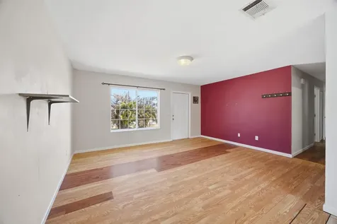 402 Sw Eastport Circle Port Saint Lucie FL 34953