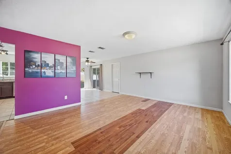 402 Sw Eastport Circle Port Saint Lucie FL 34953