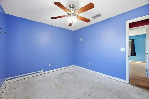 402 Sw Eastport Circle Port Saint Lucie FL 34953
