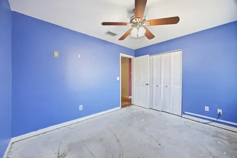 402 Sw Eastport Circle Port Saint Lucie FL 34953