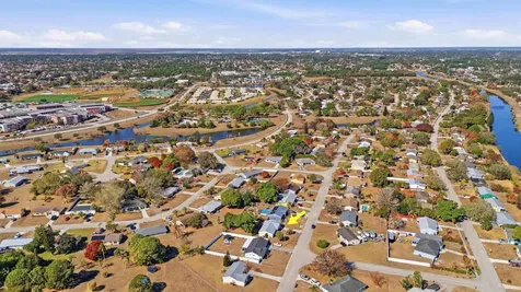 402 Sw Eastport Circle Port Saint Lucie FL 34953