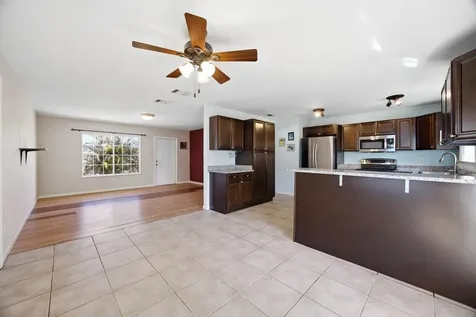 402 Sw Eastport Circle Port Saint Lucie FL 34953