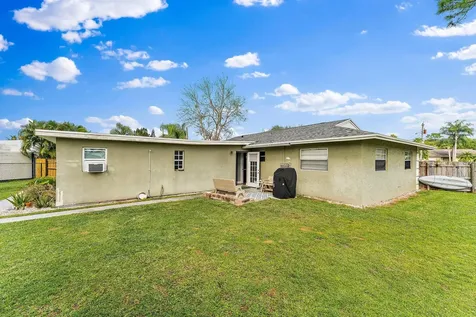5854 SE Orange Blossom Trail Hobe Sound FL 33455