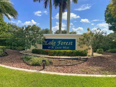 806 SW Rocky Bayou Terrace Port Saint Lucie FL 34986