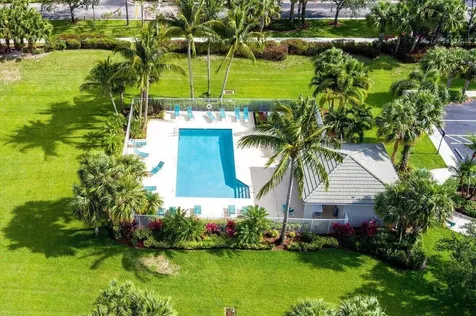 806 SW Rocky Bayou Terrace Port Saint Lucie FL 34986