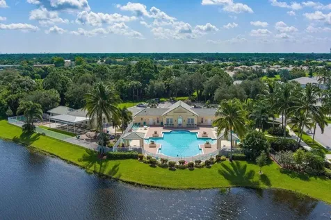 806 SW Rocky Bayou Terrace Port Saint Lucie FL 34986