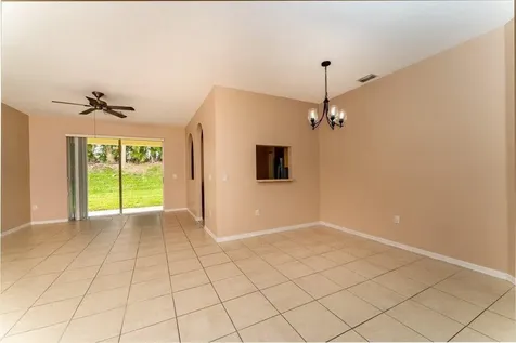 806 SW Rocky Bayou Terrace Port Saint Lucie FL 34986