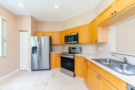 806 SW Rocky Bayou Terrace Port Saint Lucie FL 34986