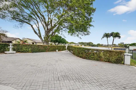 8706 Kimble Way Boca Raton FL 33433