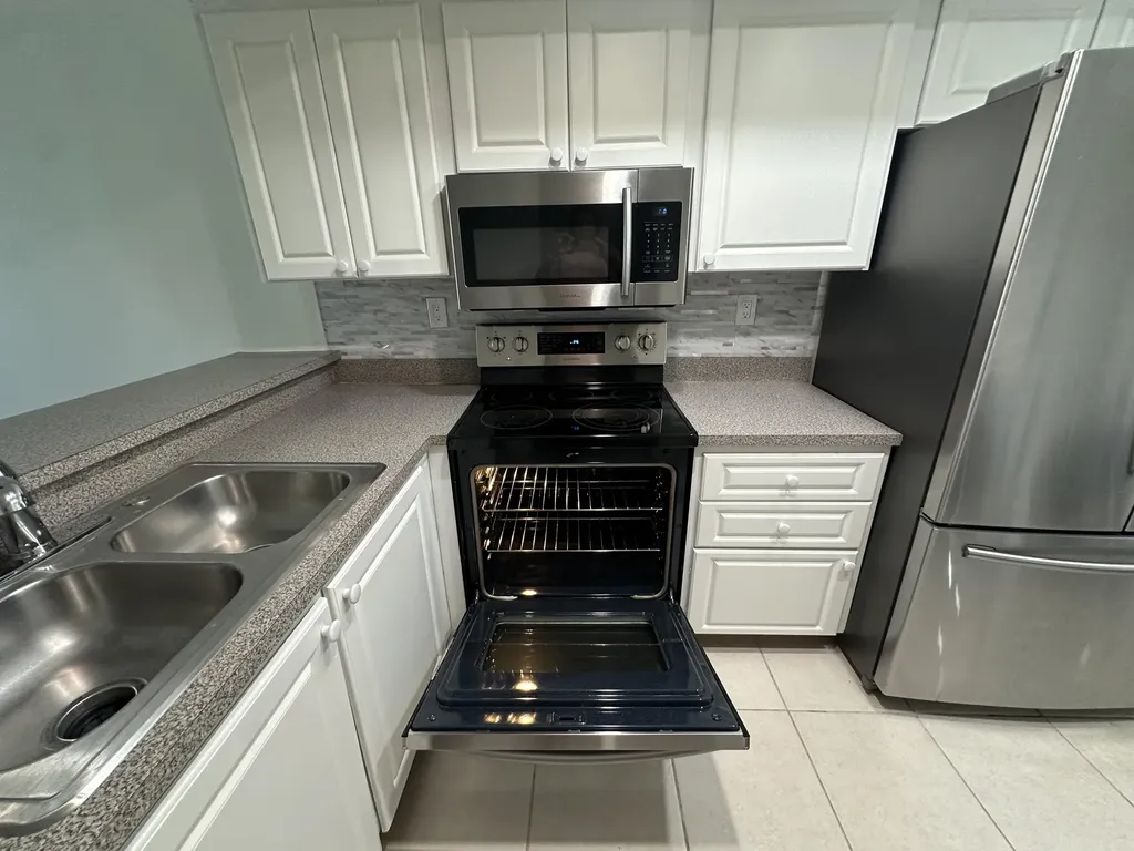 905 Southridge Road Delray Beach FL 33444