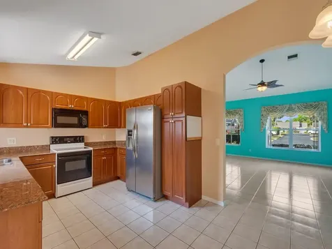 352 Nw Tuscany Way Port Saint Lucie FL 34986