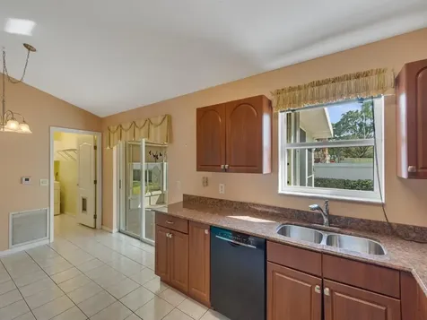 352 Nw Tuscany Way Port Saint Lucie FL 34986