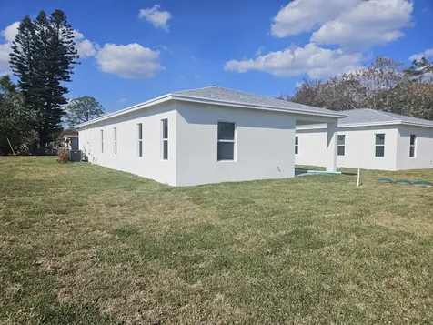 3868 Se Grant Street Stuart FL 34997