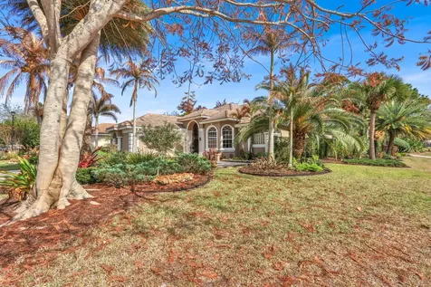 8052 Links Way Port Saint Lucie FL 34986