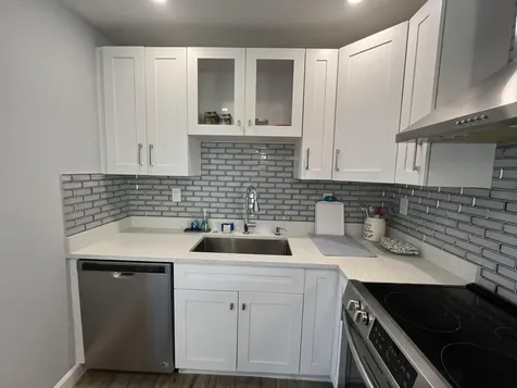 812 Burgundy Q Delray Beach FL 33484