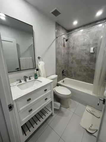 812 Burgundy Q Delray Beach FL 33484