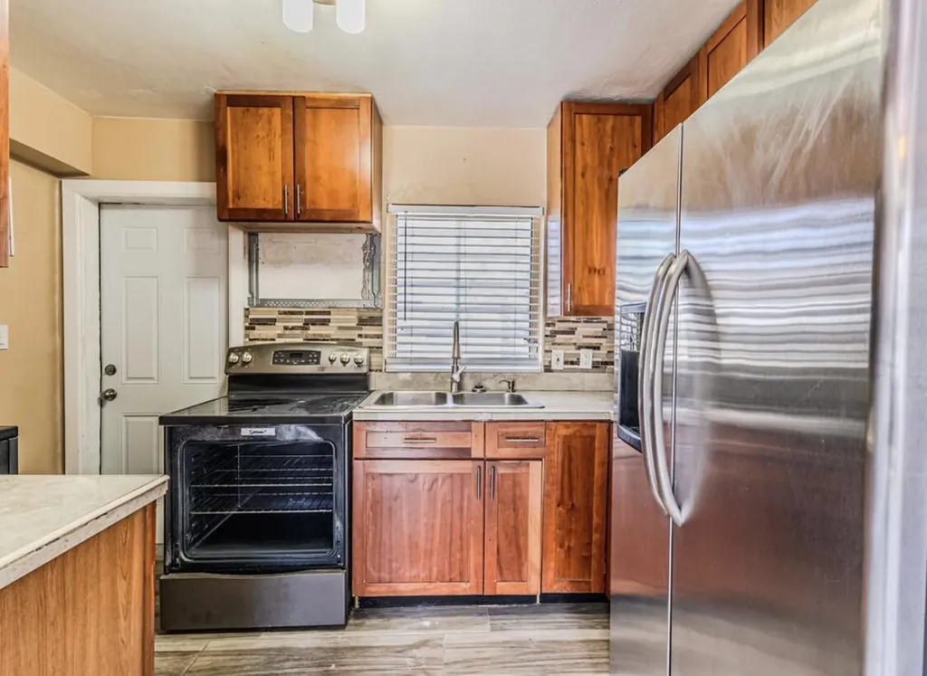 112 W 34th Street Riviera Beach FL 33404