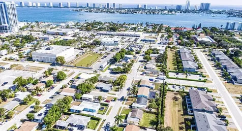 112 W 34th Street Riviera Beach FL 33404
