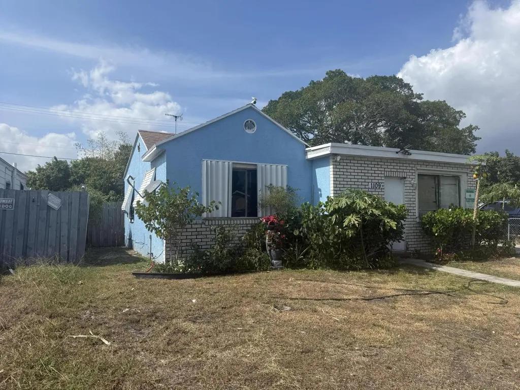 1109 S E Street Lake Worth Beach FL 33460