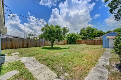 1109 S E Street Lake Worth Beach FL 33460