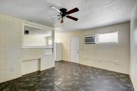 1109 S E Street Lake Worth Beach FL 33460