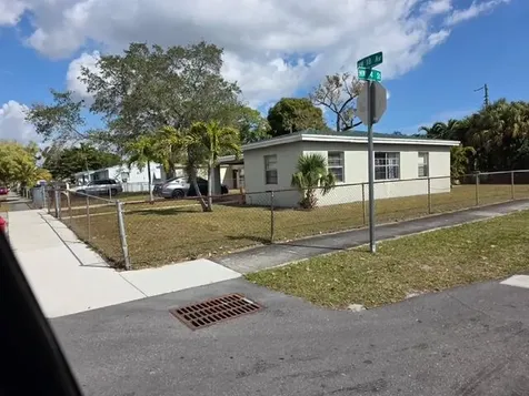 400 Nw 18th Avenue Fort Lauderdale FL 33311