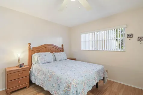 3755 Via Poinciana Lake Worth FL 33467