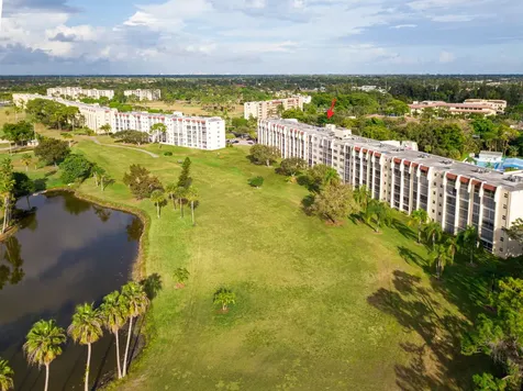 3755 Via Poinciana Lake Worth FL 33467