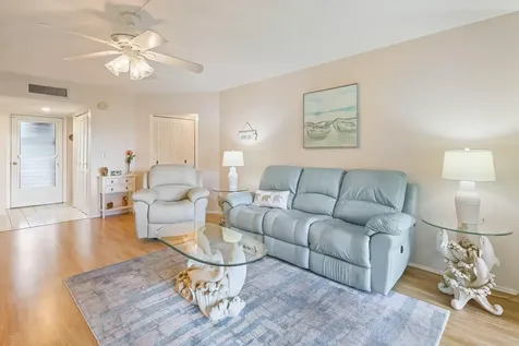 3755 Via Poinciana Lake Worth FL 33467