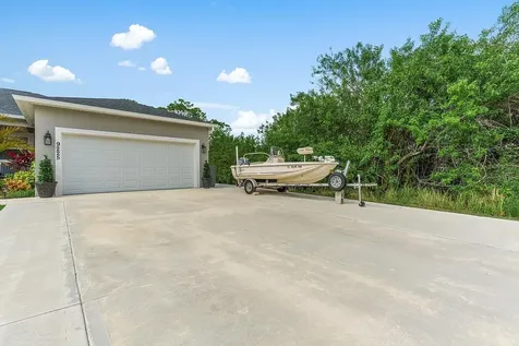 9225 103rd Court Vero Beach FL 32967