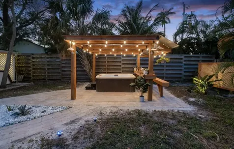 727 S Lake Drive Lantana FL 33462