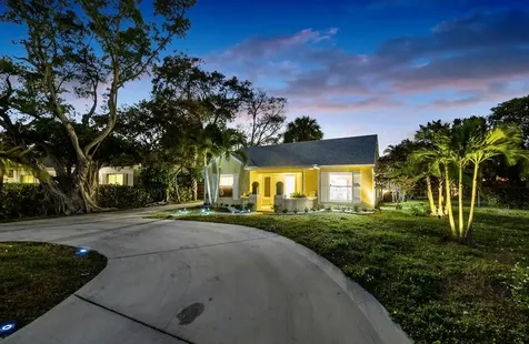 727 S Lake Drive Lantana FL 33462