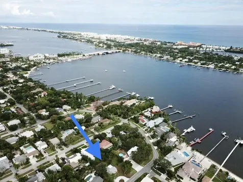 727 S Lake Drive Lantana FL 33462