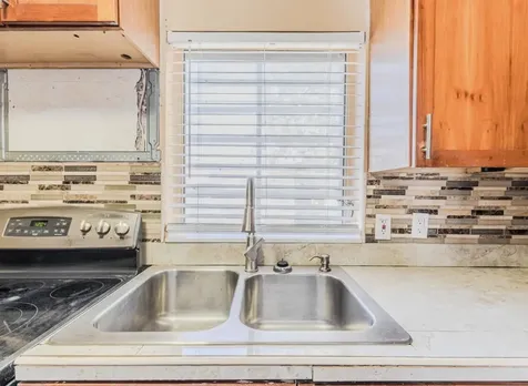 112 W 34th Street Riviera Beach FL 33404