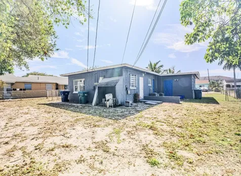 112 W 34th Street Riviera Beach FL 33404