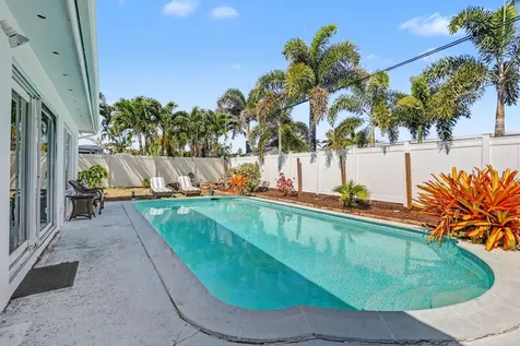 355 Ne 23rd Way Boca Raton FL 33431